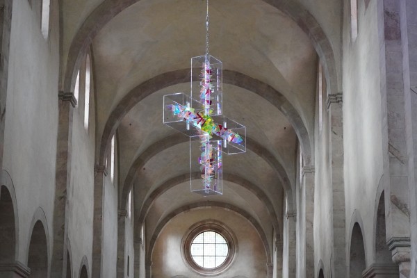 Ein Lichtkreuz für die Basilika