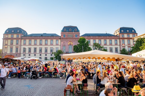 Darmstädter Schlossgrabenfest vom 16. bis zum 19. Mai 2024