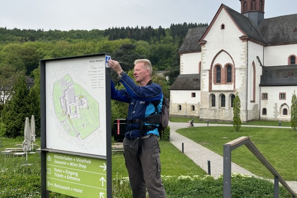 Rheinsteig trifft Kloster Eberbach